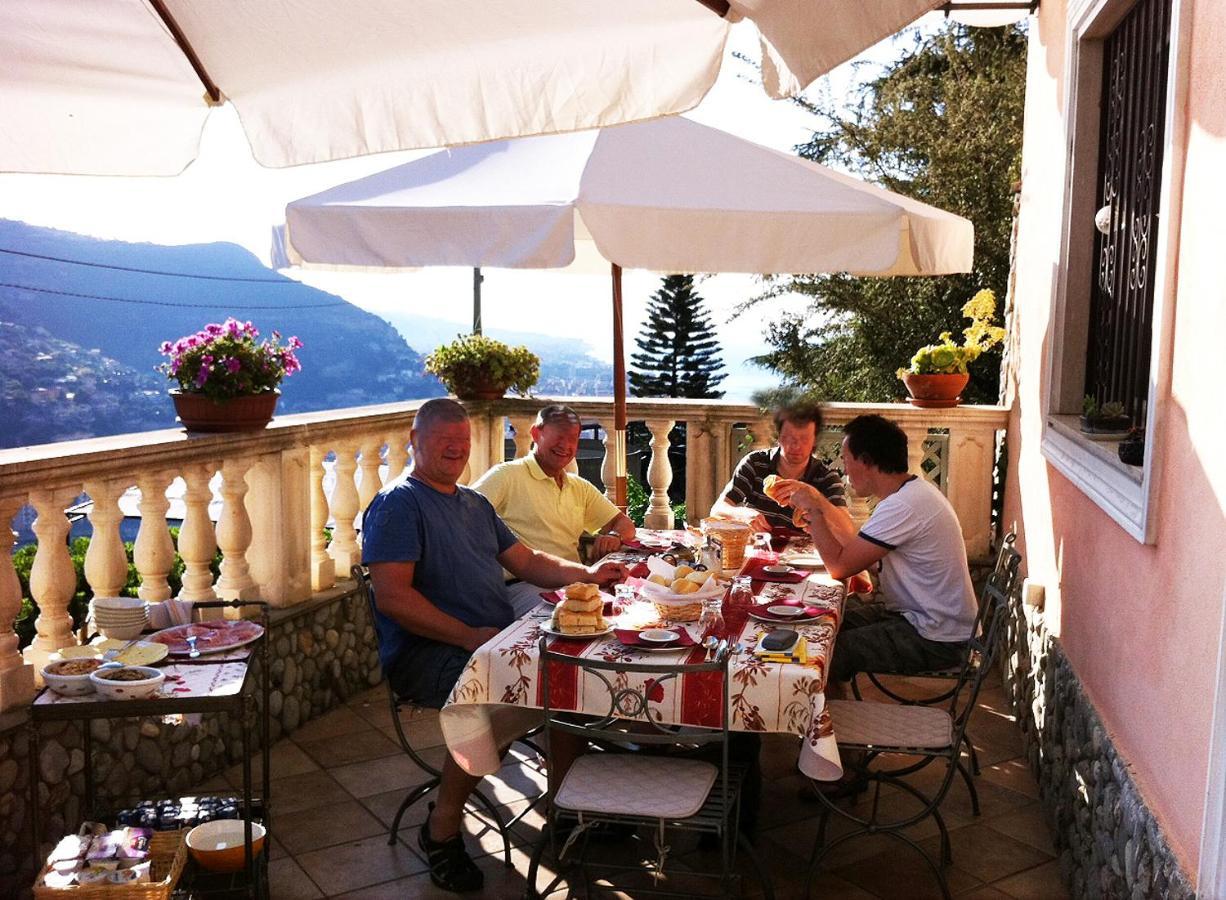 La Tana Del Tasso Ventimiglia Acomodação com café da manhã Exterior foto